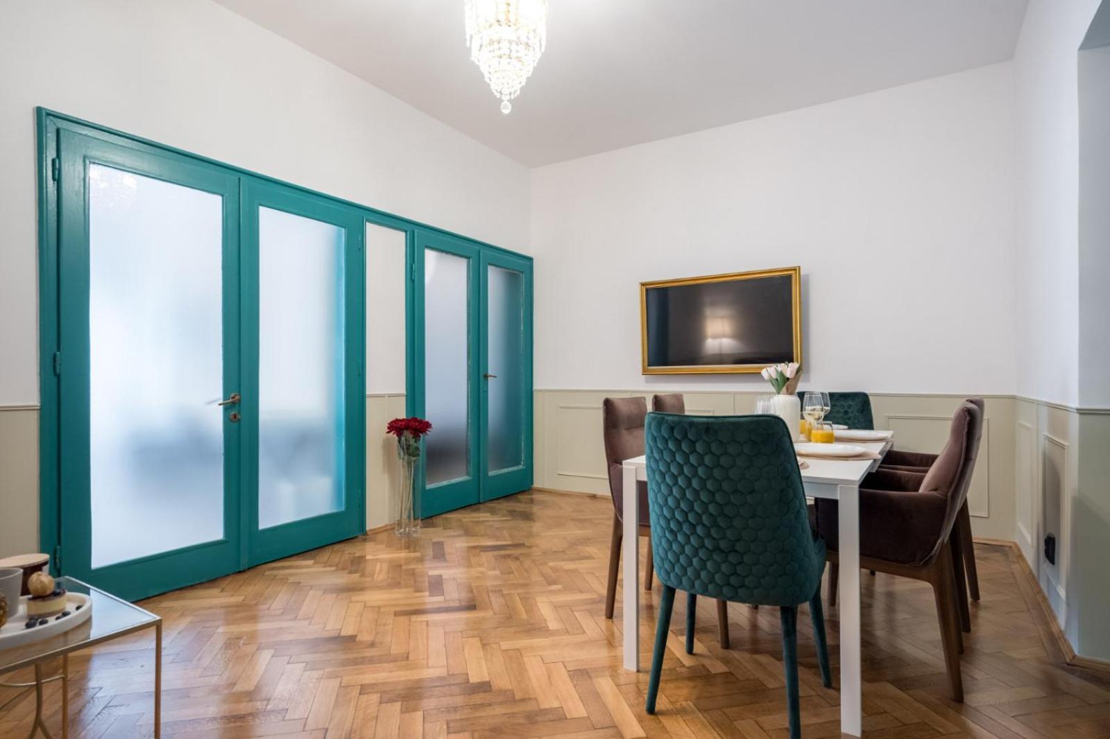 Highline Downtown Residences 6 Persons Family Apartment Bukarest Kültér fotó